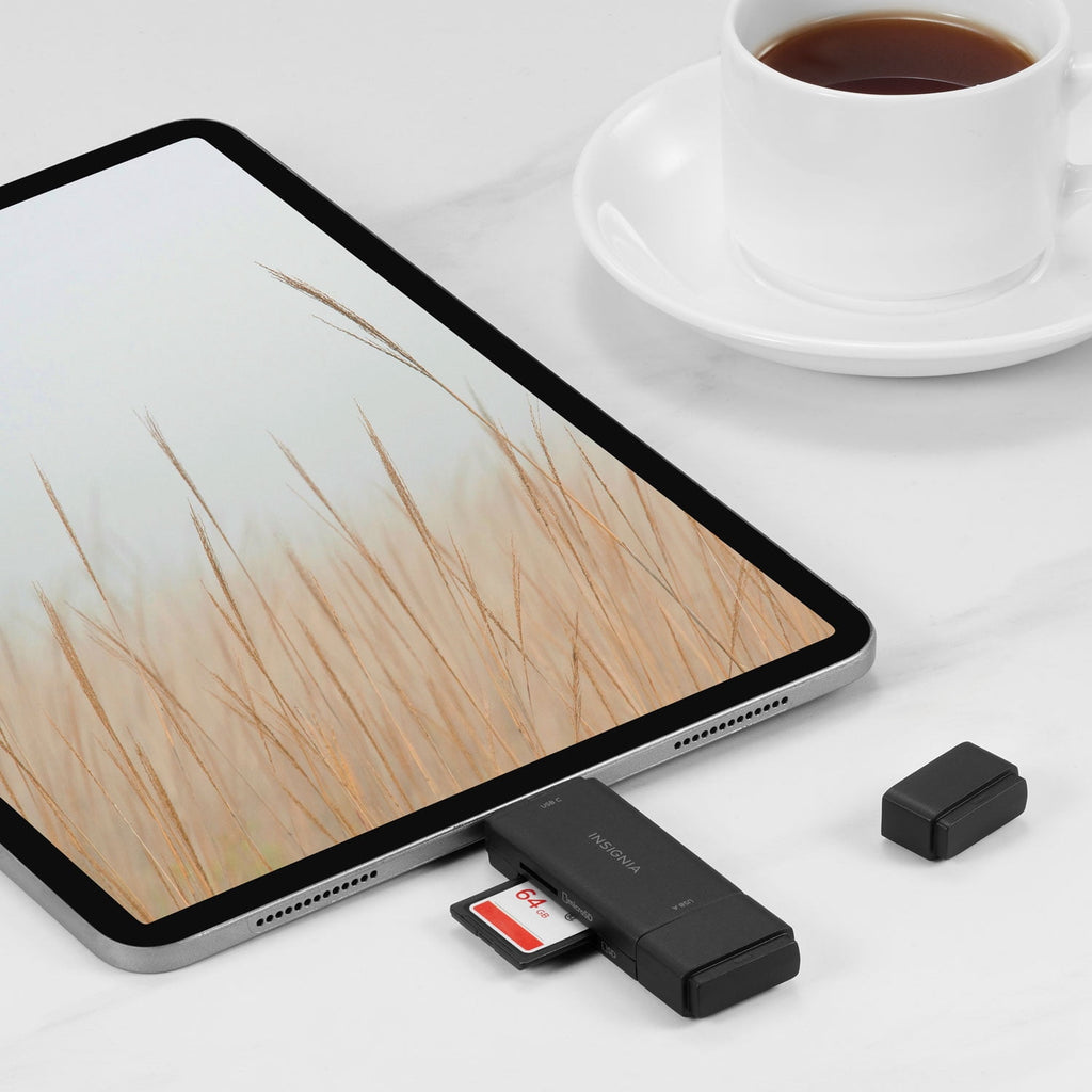 Insignia USB-C/USB 3.0 to SD/MicroSD Memory Card Reader